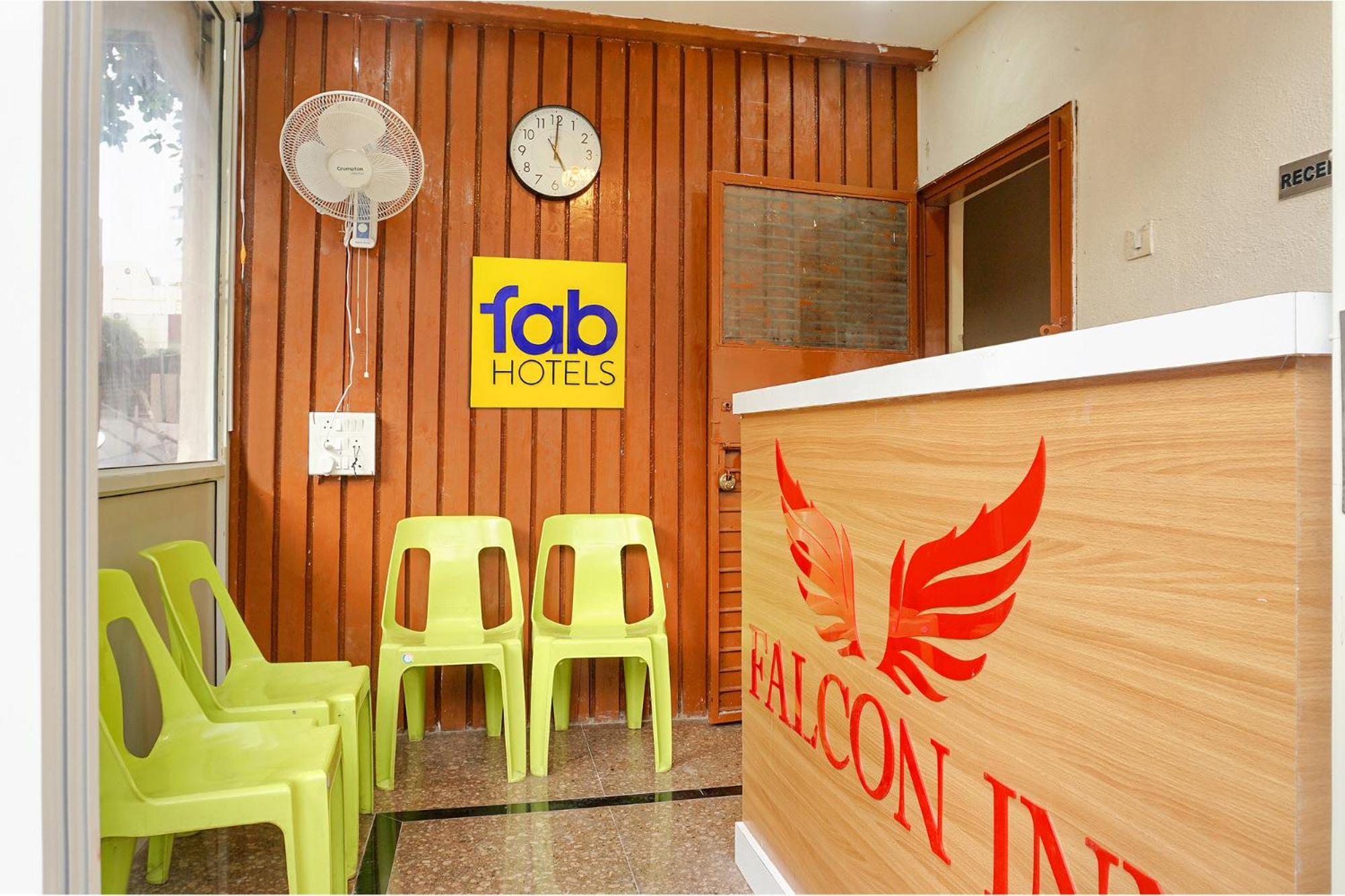 Fabhotel Falcon Inn -Behind The Dmart Baner Pune Zewnętrze zdjęcie